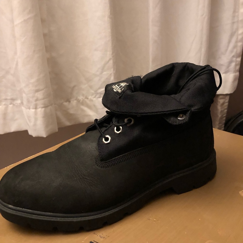 Size 10 timberland boots.